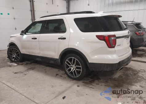 2017 Ford Explorer Sport z USA, uszkodzony, nr VIN 1FM5K8GT9HGD03775
